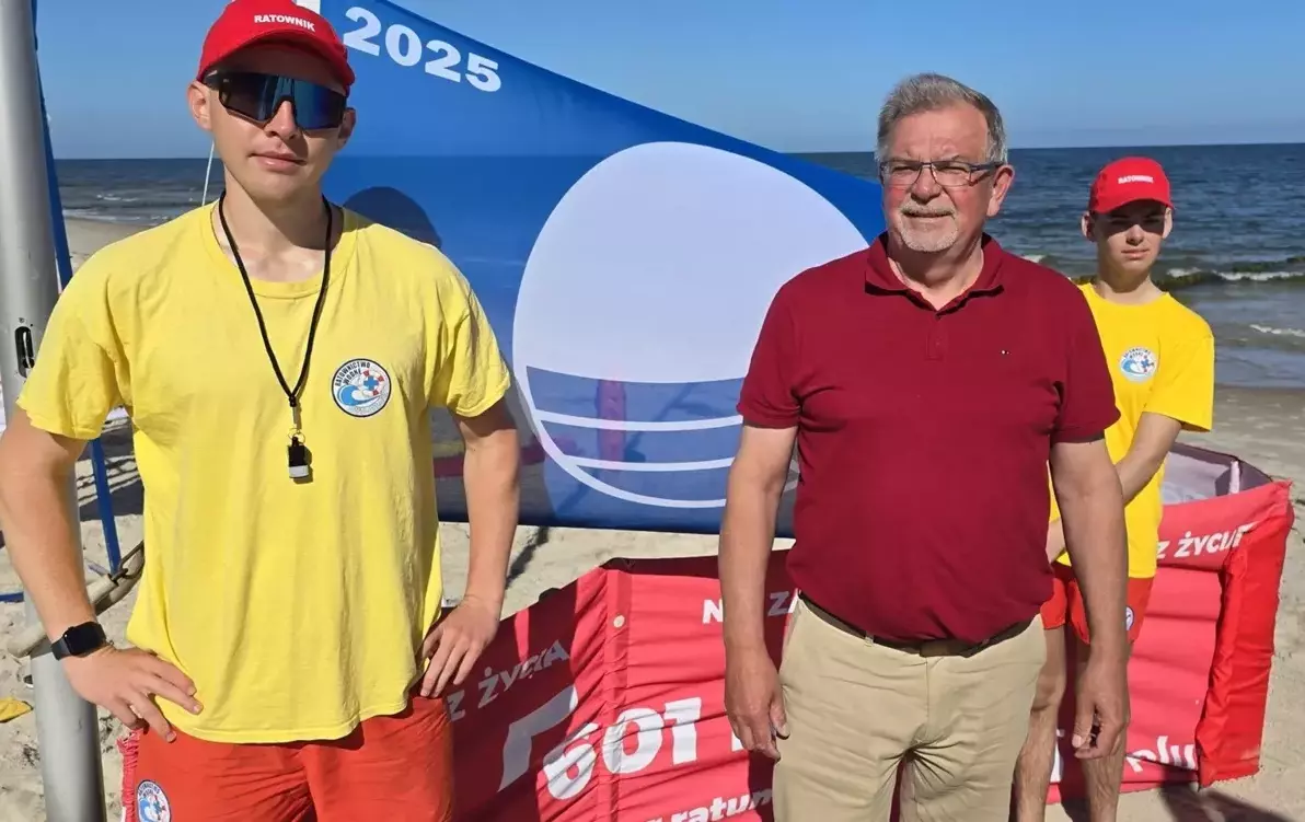 Zdjęcie do Błękitna Flaga na plaży Mrzeżyno Zach&oacute;d